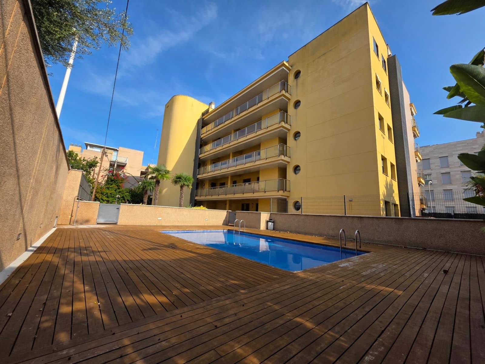 3 bedroom Flat for sale in Torredembarra with pool - € 440,000 (Ref: 9153845)