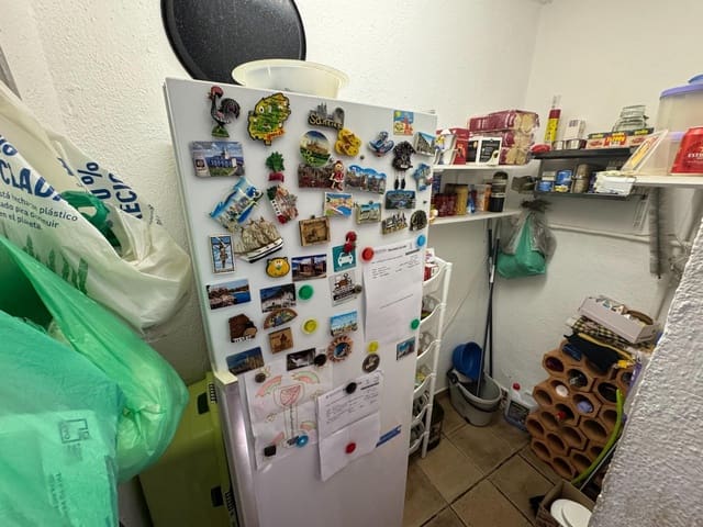 5 makuuhuone Huvila myytävänä paikassa Calafell mukana uima-altaan 
autotalli - 320 000 € (Ref: 9165679)