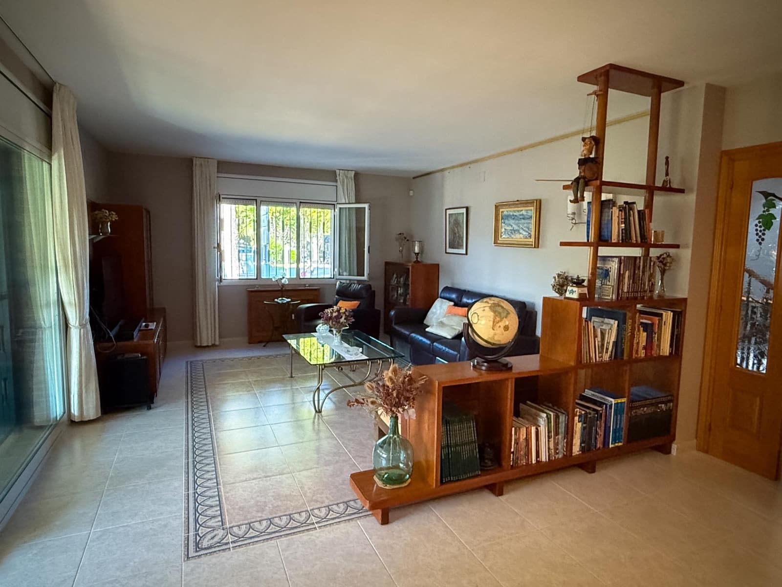 4 bedroom Villa for sale in Calafell with garage - € 799,000 (Ref: 9169476)