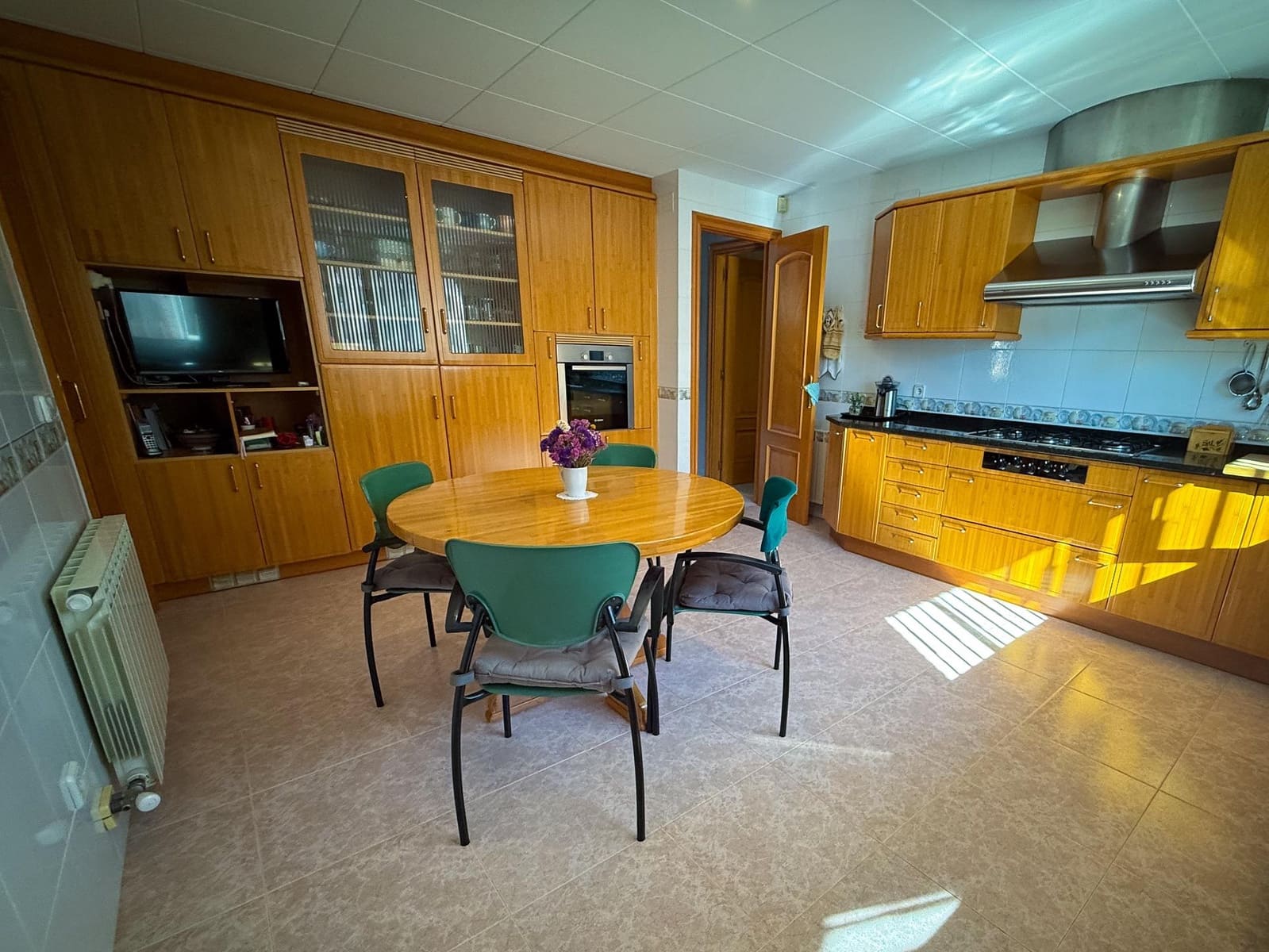 4 bedroom Villa for sale in Calafell with garage - € 799,000 (Ref: 9169476)