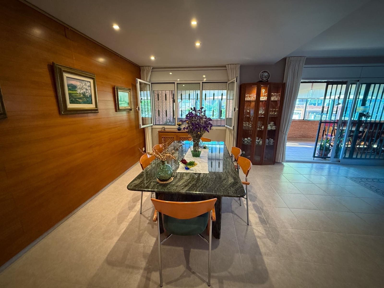 4 bedroom Villa for sale in Calafell with garage - € 799,000 (Ref: 9169476)