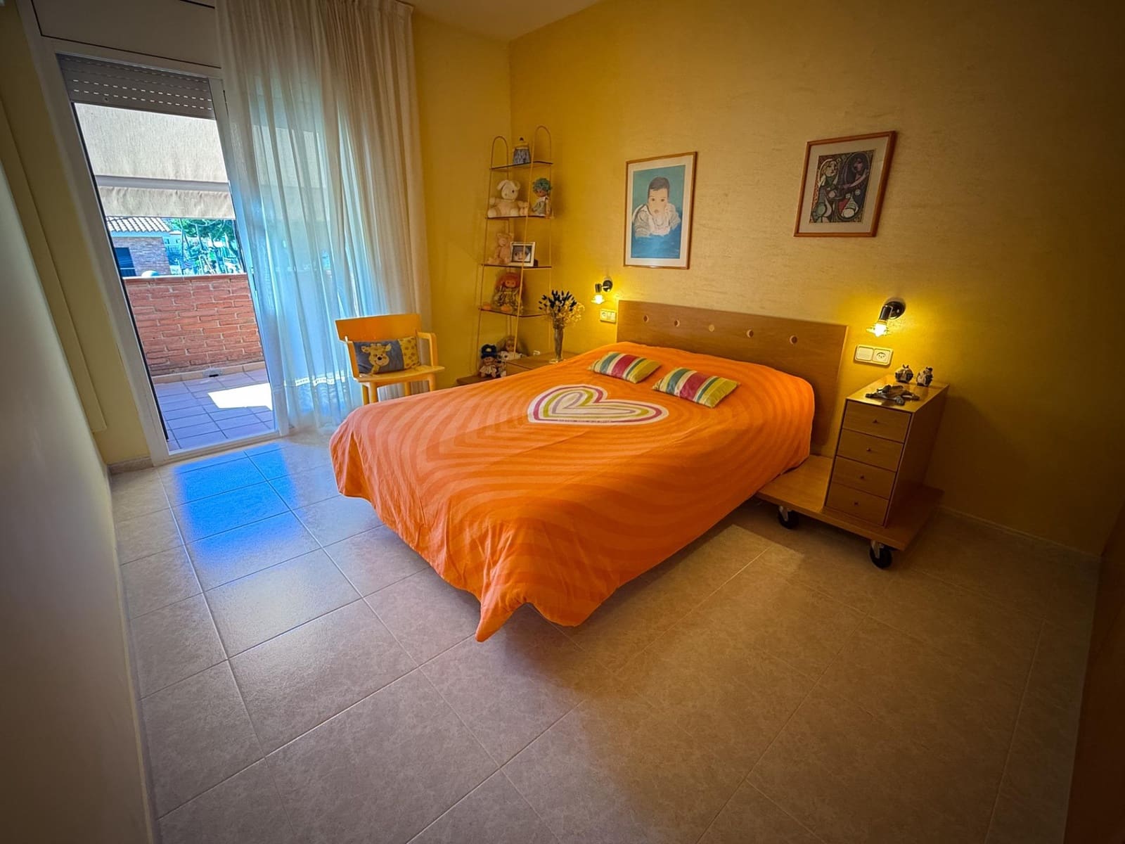 4 bedroom Villa for sale in Calafell with garage - € 799,000 (Ref: 9169476)