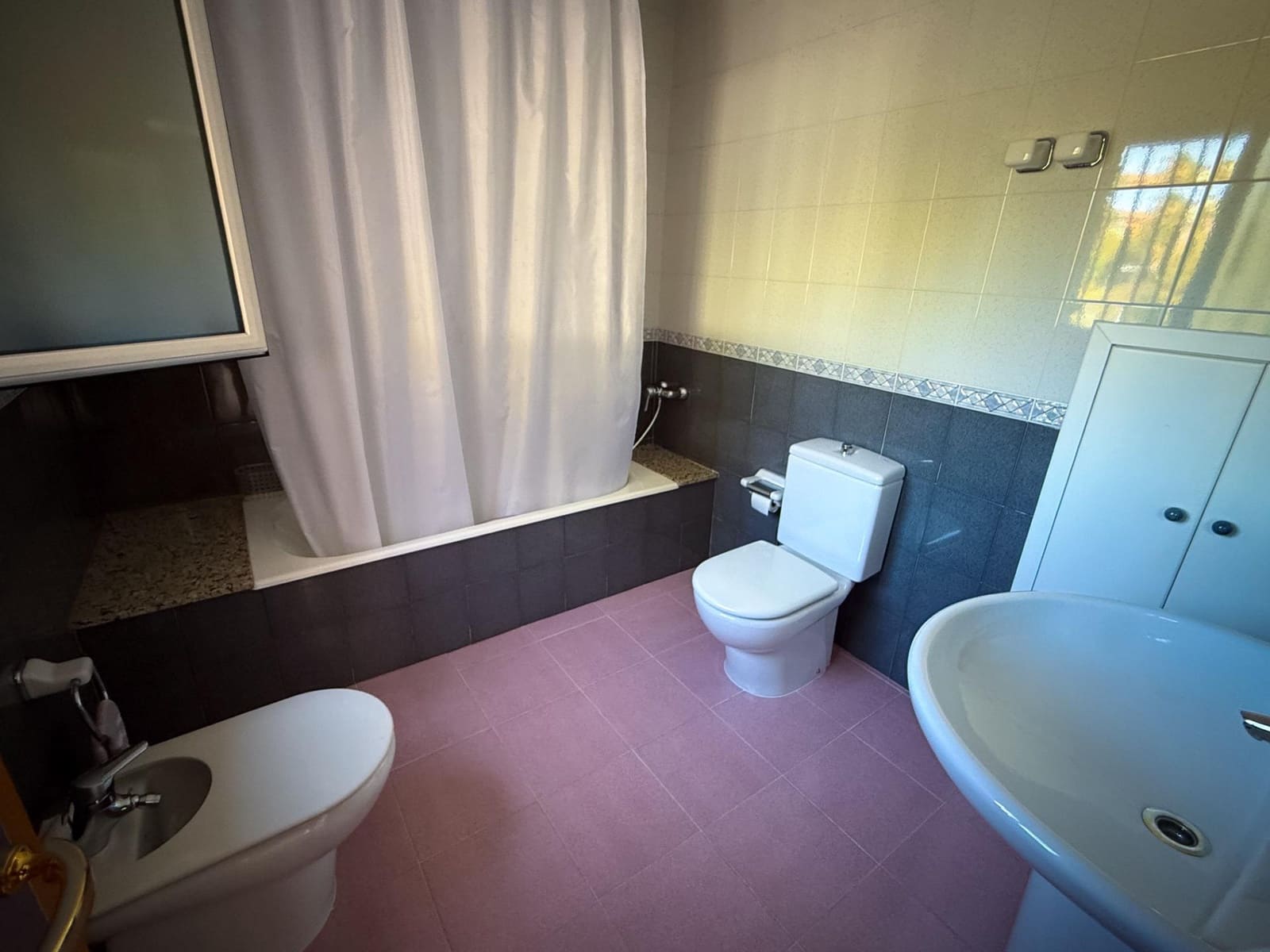 4 bedroom Villa for sale in Calafell with garage - € 799,000 (Ref: 9169476)