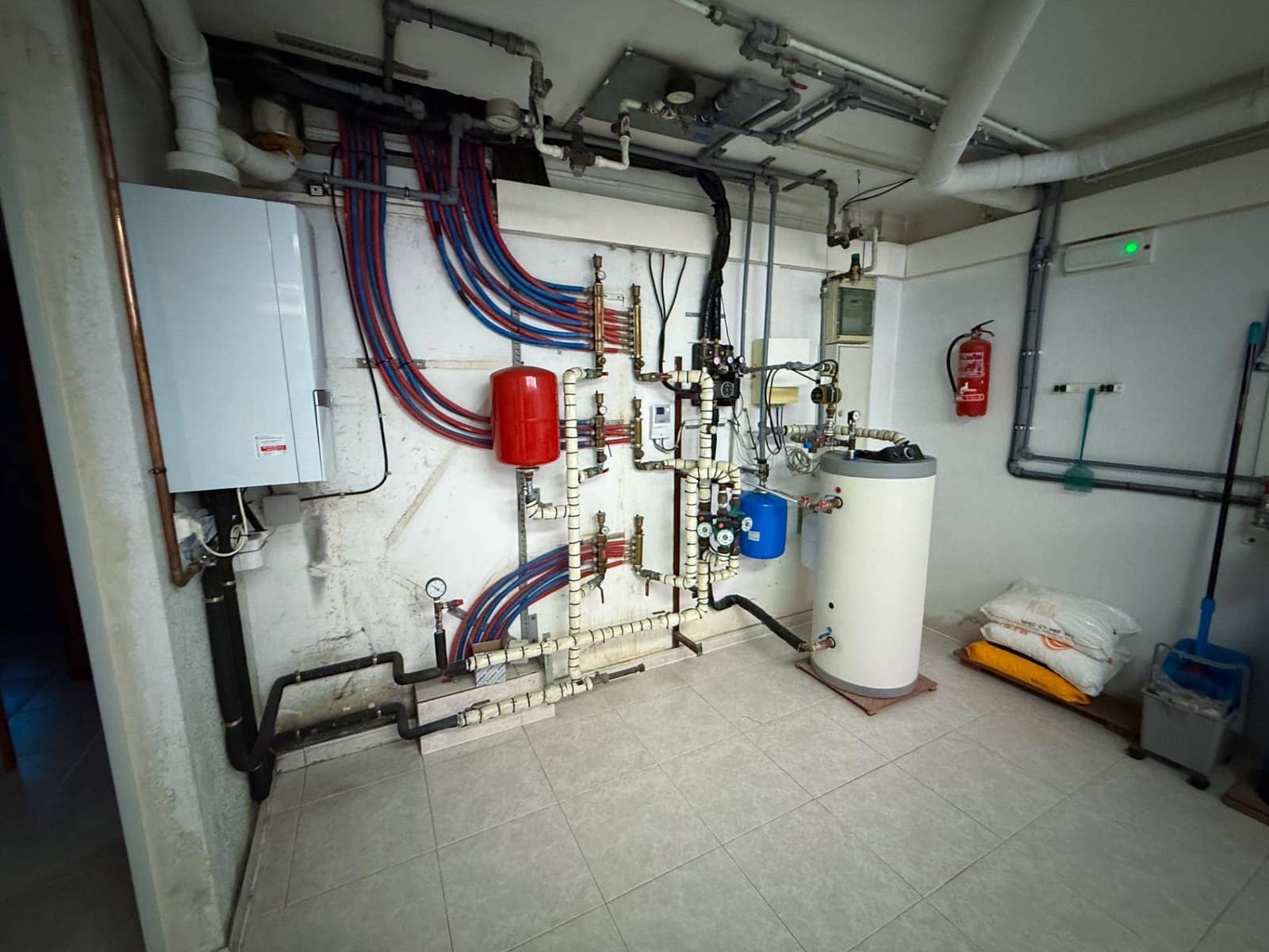 4 bedroom Villa for sale in Calafell with garage - € 799,000 (Ref: 9169476)