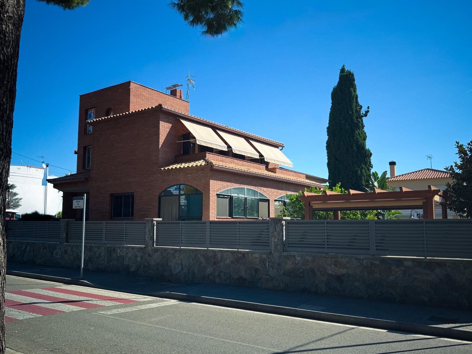 4 bedroom Villa for sale in Calafell with garage - € 799,000 (Ref: 9169476)