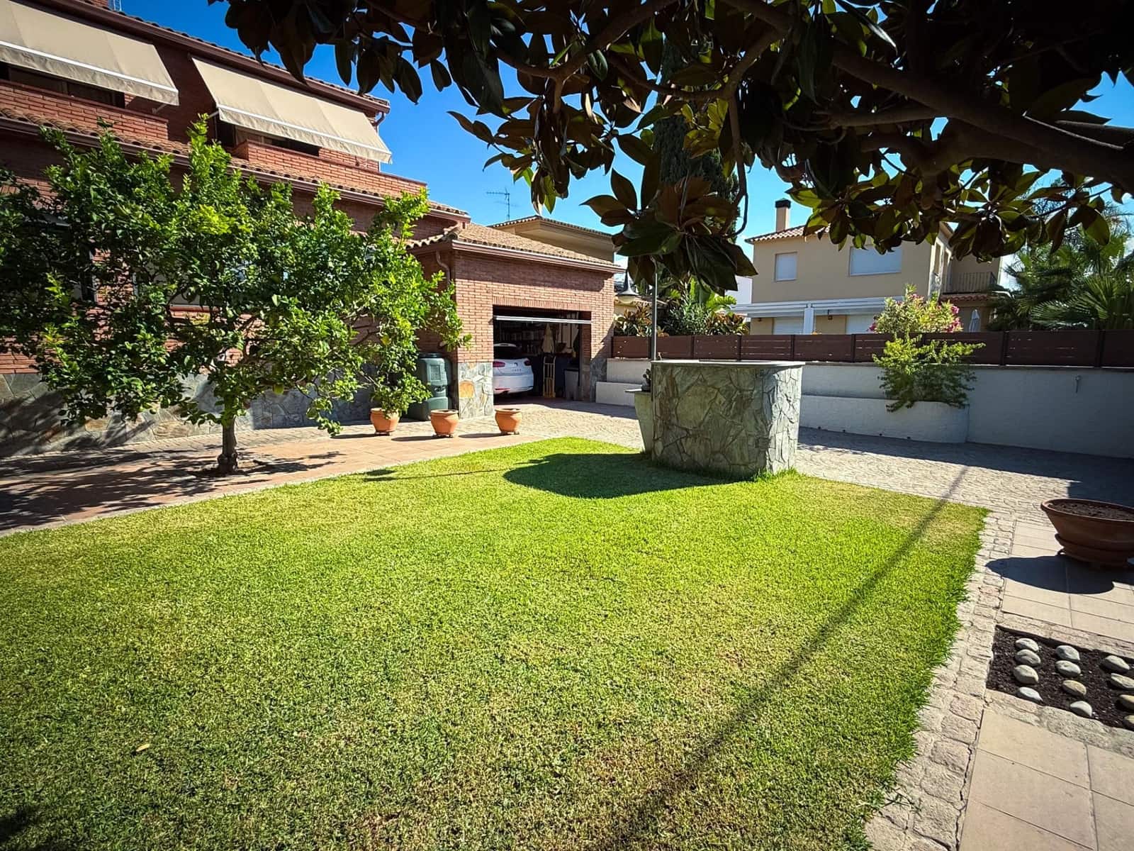 4 bedroom Villa for sale in Calafell with garage - € 799,000 (Ref: 9169476)