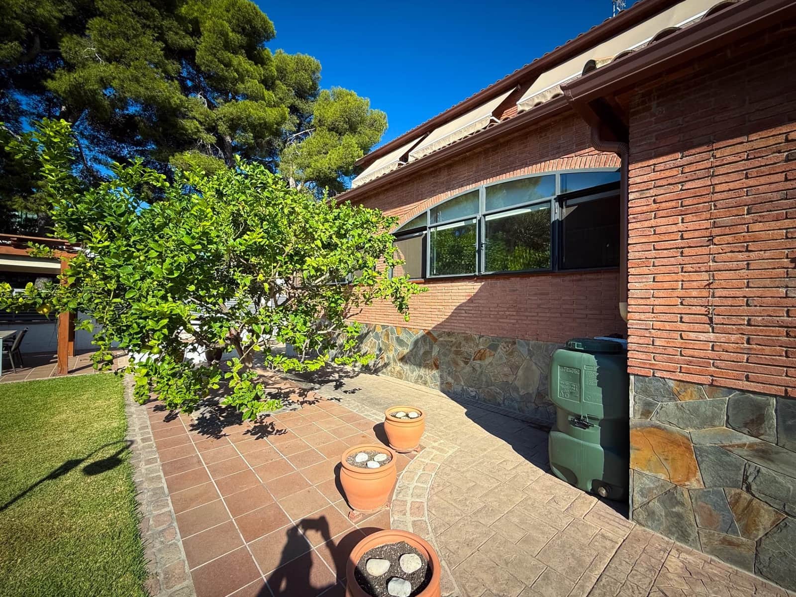 4 bedroom Villa for sale in Calafell with garage - € 799,000 (Ref: 9169476)