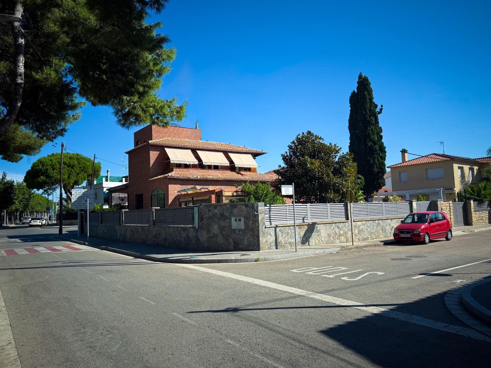 4 bedroom Villa for sale in Calafell with garage - € 799,000 (Ref: 9169476)