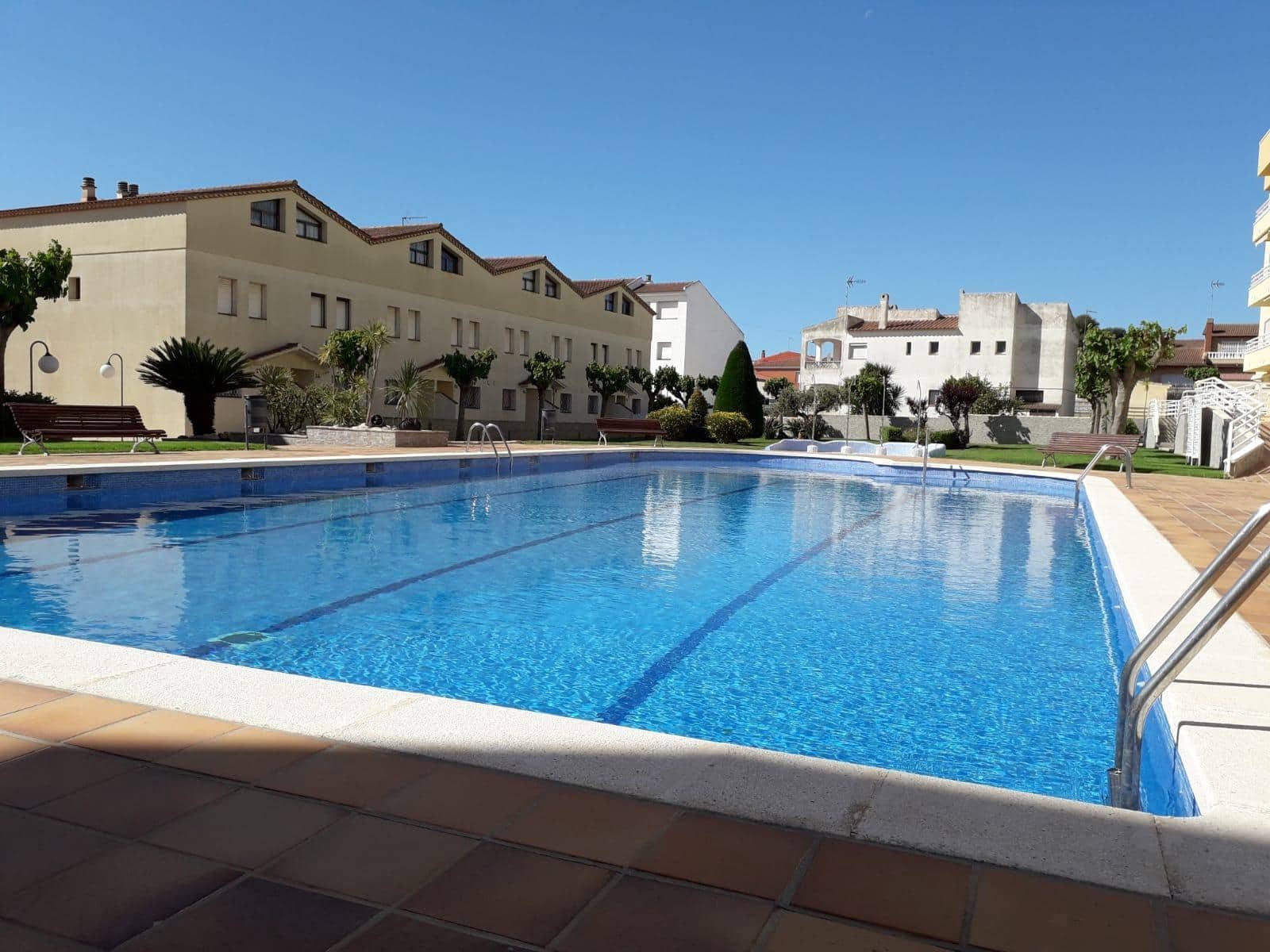 4 sovrum Radhus till salu i Torredembarra med pool - 260 000 € (Ref: 9208253)