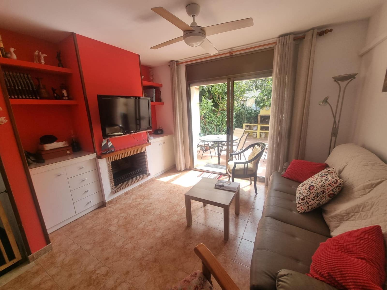 4 sovrum Radhus till salu i Torredembarra med pool - 260 000 € (Ref: 9208253)