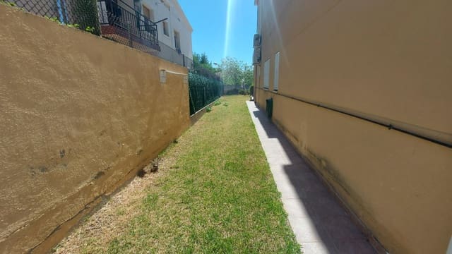 Adosado de 4 habitaciones en Segur de Calafell, Calafell en venta con piscina garaje - 340.000 € (Ref: 9209142)