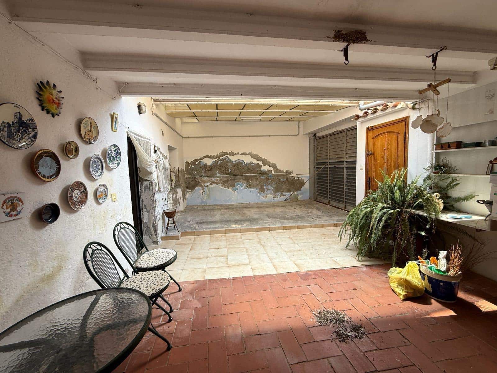 4 soverom Hus til salgs i Masllorenc med garasje - € 200 000 (Ref: 9236839)