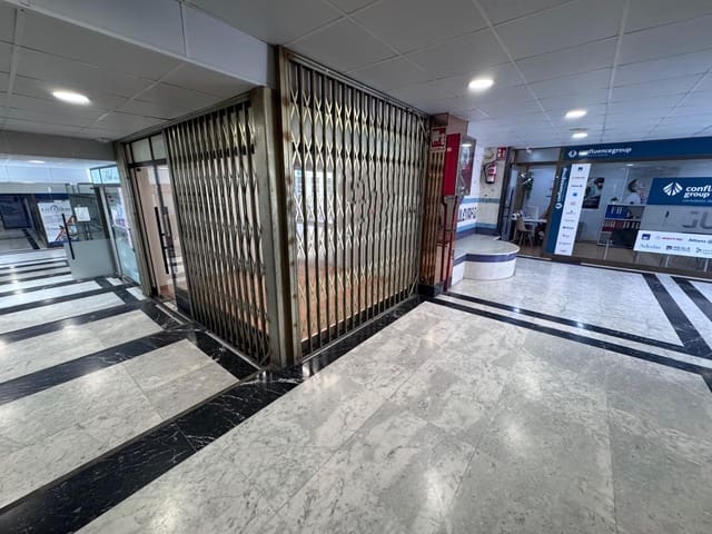 Kommersiell till salu i Torredembarra - 29 000 € (Ref: 9243314)