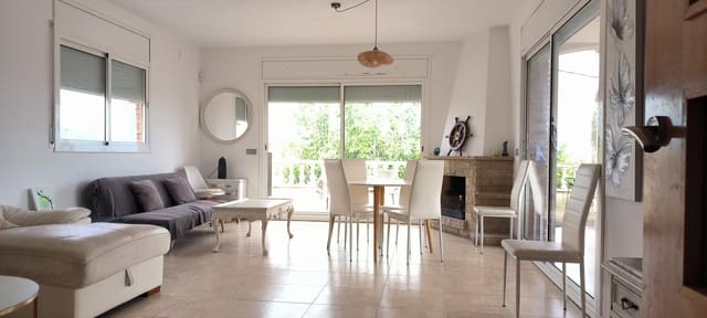 5 soverom Villa til salgs i Segur de Calafell, Calafell med svømmebasseng garasje - € 475 000 (Ref: 9264421)