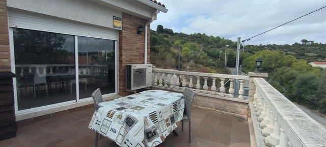 5 soverom Villa til salgs i Segur de Calafell, Calafell med svømmebasseng garasje - € 475 000 (Ref: 9264421)