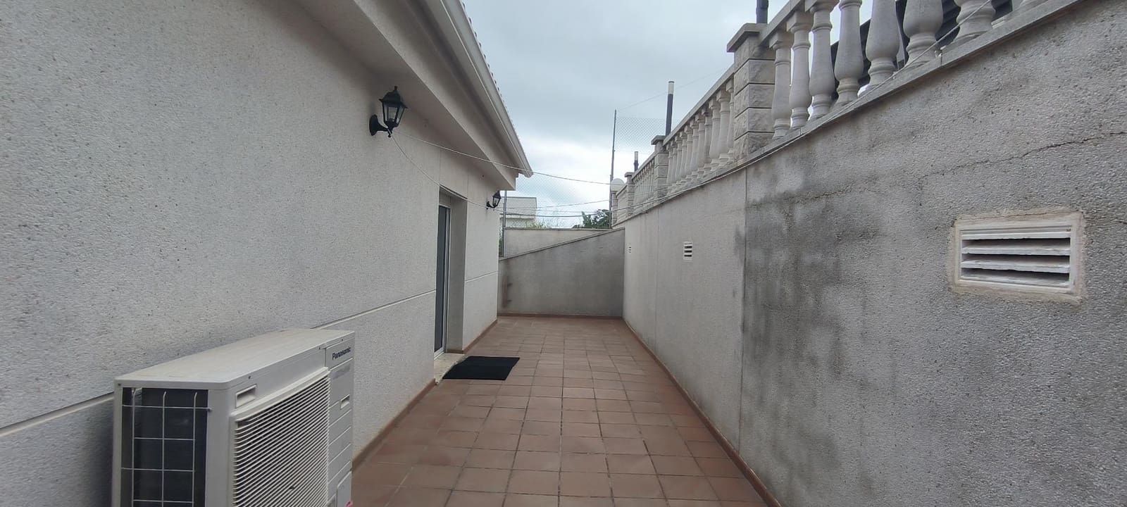 5 soverom Villa til salgs i Segur de Calafell med svømmebasseng garasje - € 475 000 (Ref: 9264421)