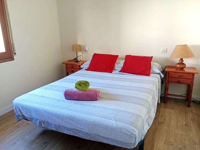 3 bedroom Penthouse for rent in Torredembarra - € 750 (Ref: 9294319)