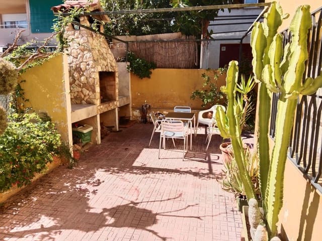 3 bedroom Penthouse for rent in Torredembarra - € 750 (Ref: 9294319)