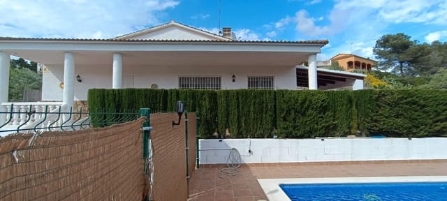 4 bedroom Villa for sale in Olivella with pool garage - € 330,000 (Ref: 9296831)
