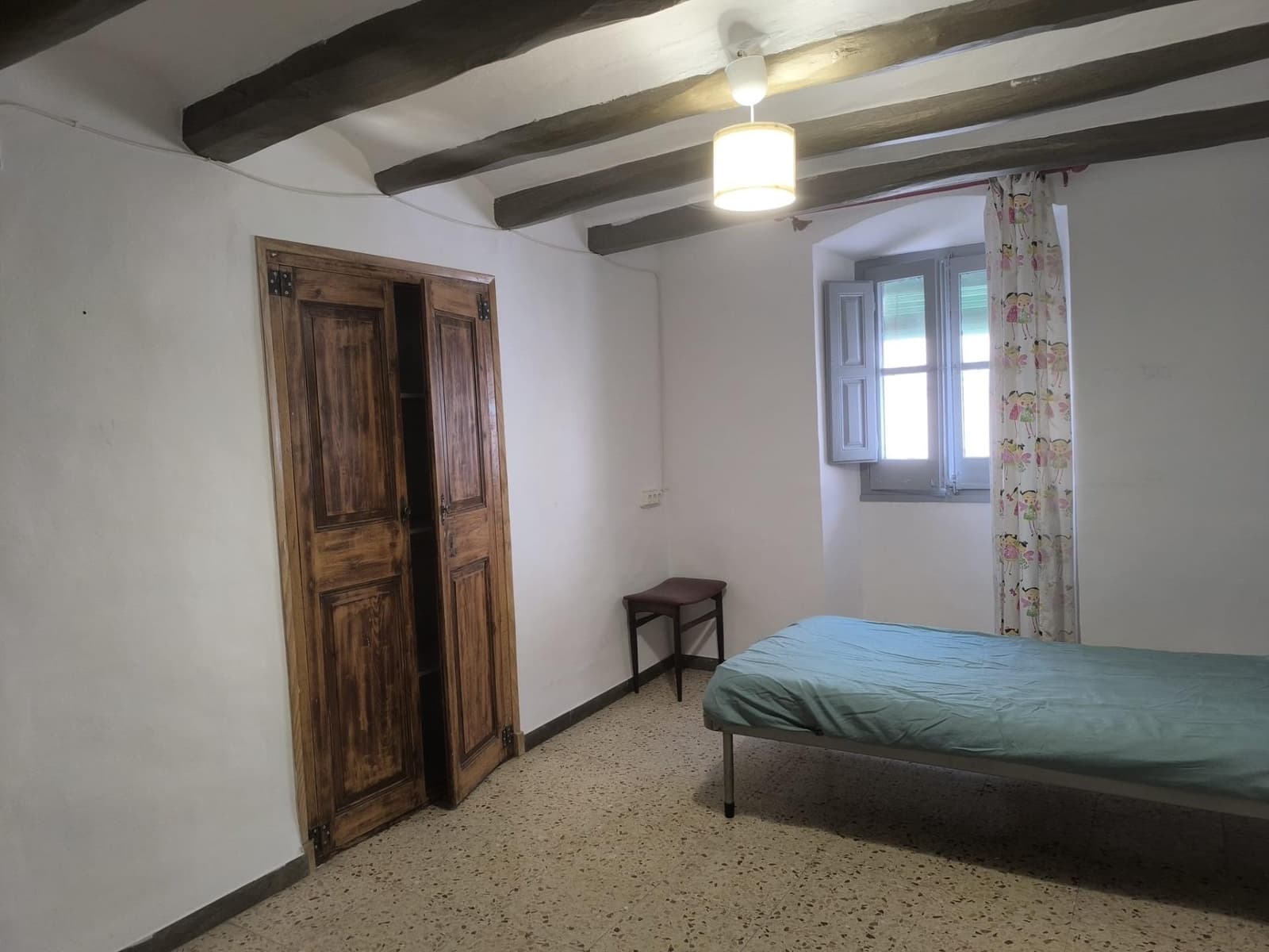 9 bedroom Townhouse for sale in La Pobla de Montornes - € 188,000 (Ref: 9300998)