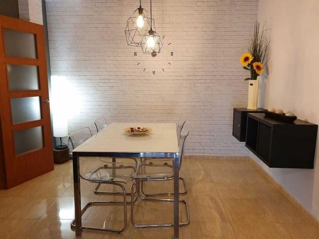 2 bedroom Flat for sale in Creixell with pool - € 165,000 (Ref: 9317798)