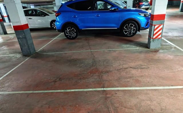 Garaż na sprzedaż w Torredembarra - 7 900 € (Ref: 9321848)