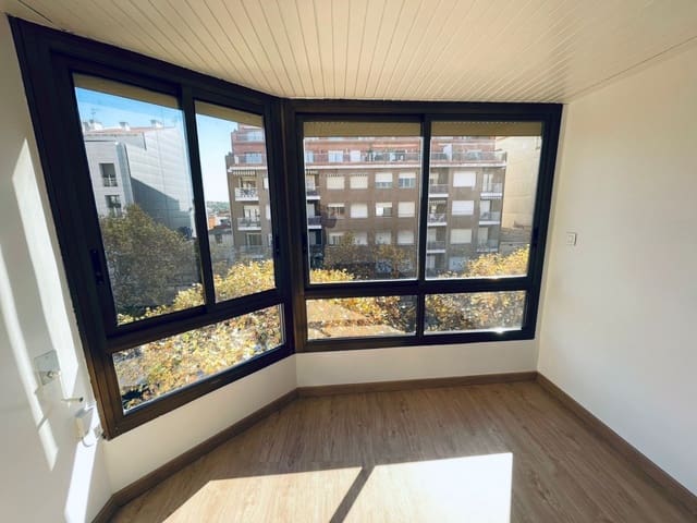 Piso de 3 habitaciones en El Vendrell en venta - 179.000 € (Ref: 9321849)