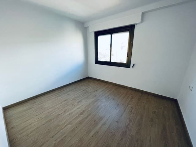 Piso de 3 habitaciones en El Vendrell en venta - 175.000 € (Ref: 9321849)