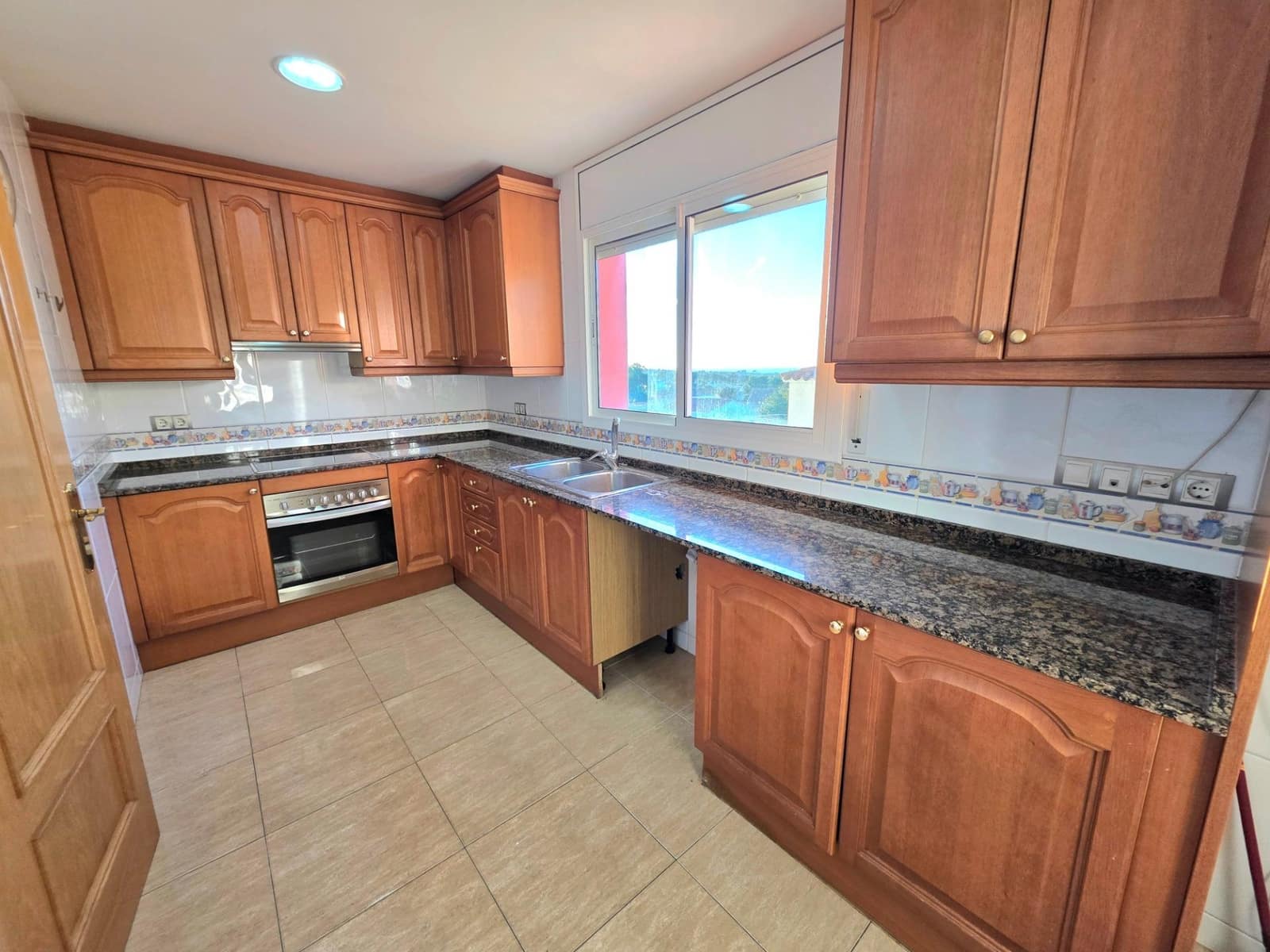 4 Zimmer Reihenhaus zu verkaufen in La Pobla de Montornes mit Garage - 273.000 € (Ref: 9334882)