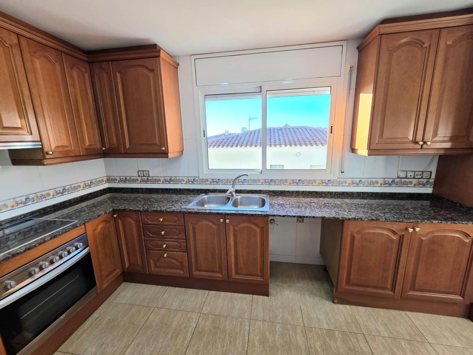 4 Zimmer Reihenhaus zu verkaufen in La Pobla de Montornes mit Garage - 273.000 € (Ref: 9334882)