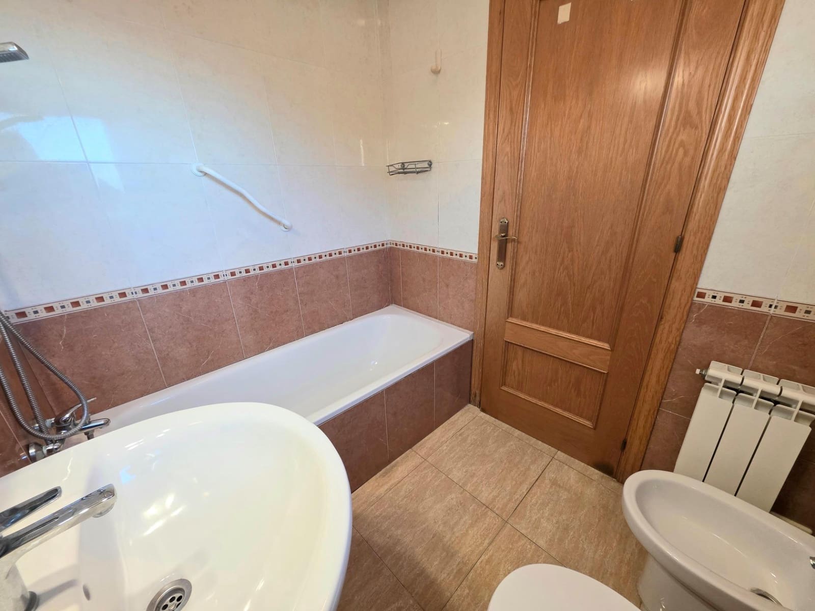 4 Zimmer Reihenhaus zu verkaufen in La Pobla de Montornes mit Garage - 273.000 € (Ref: 9334882)