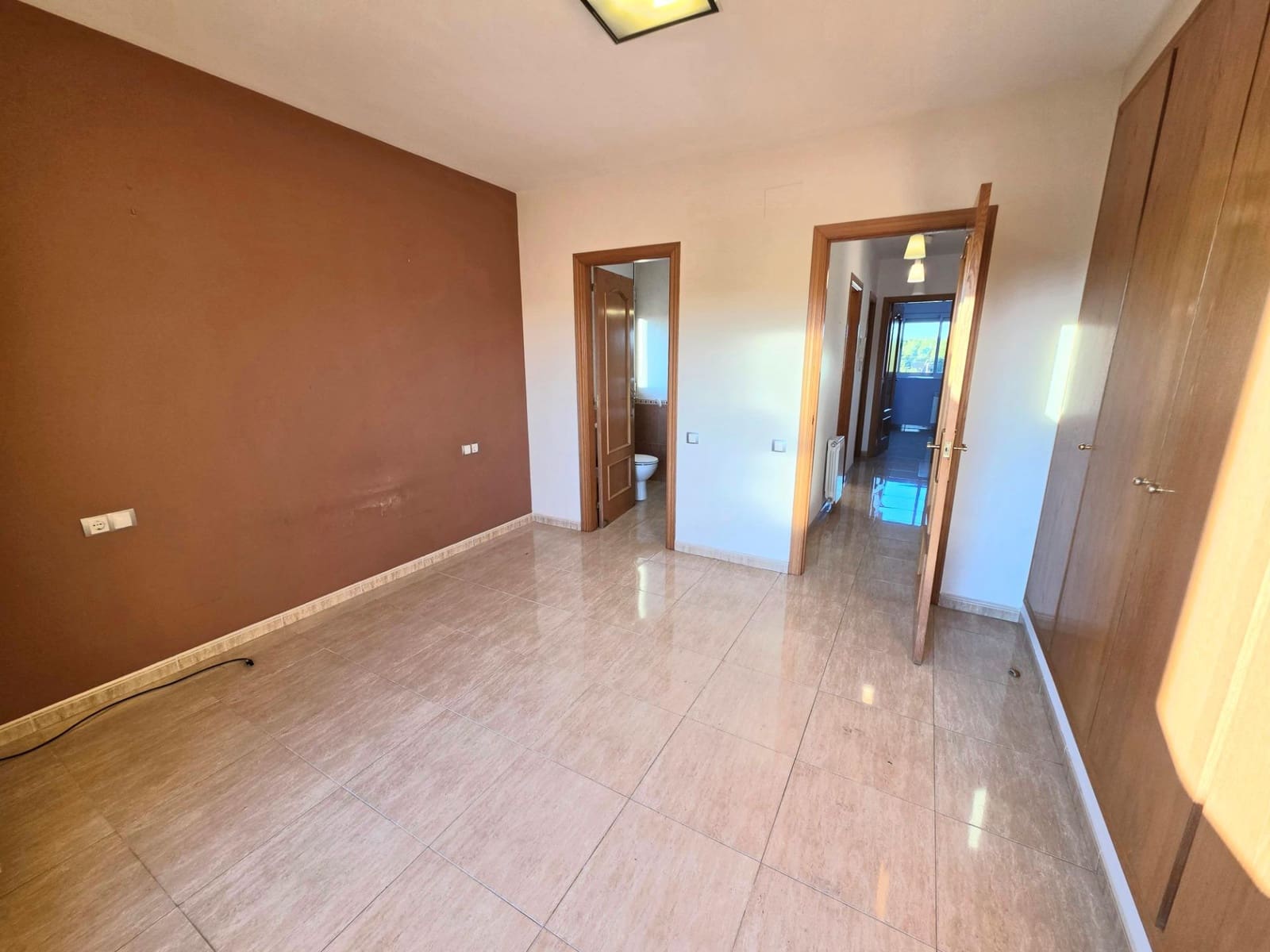 4 Zimmer Reihenhaus zu verkaufen in La Pobla de Montornes mit Garage - 273.000 € (Ref: 9334882)