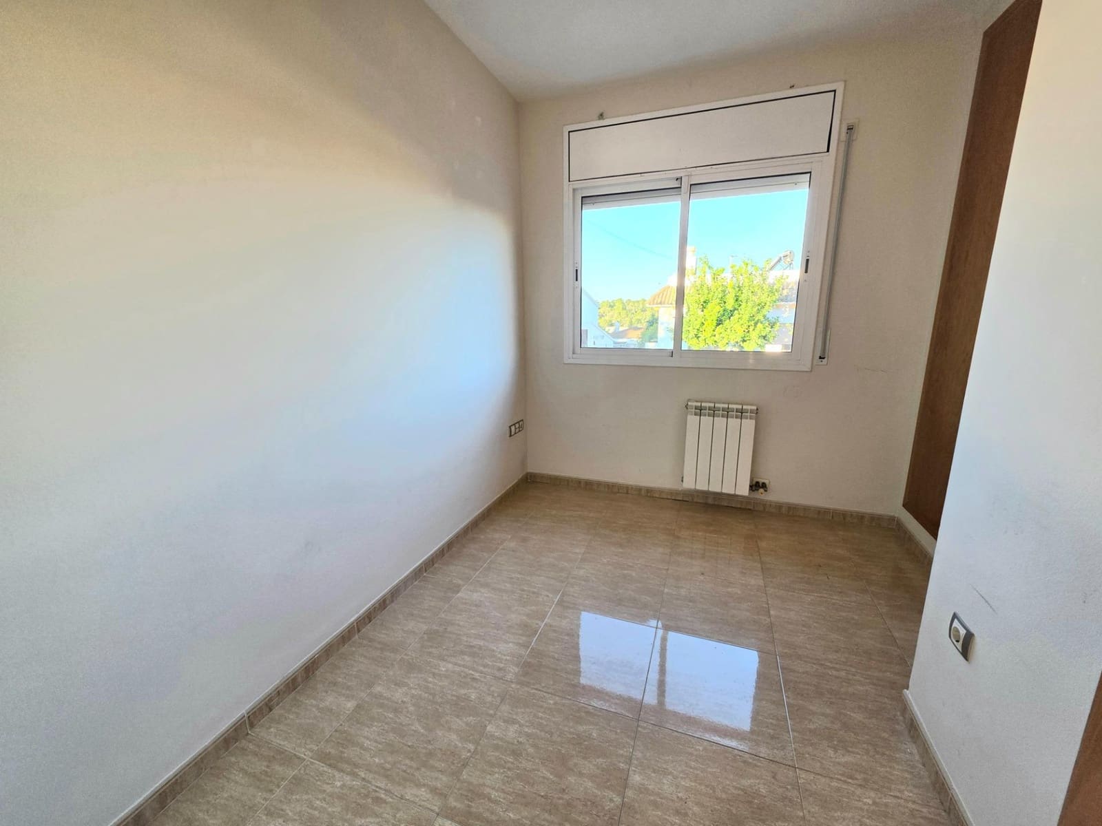 4 Zimmer Reihenhaus zu verkaufen in La Pobla de Montornes mit Garage - 273.000 € (Ref: 9334882)