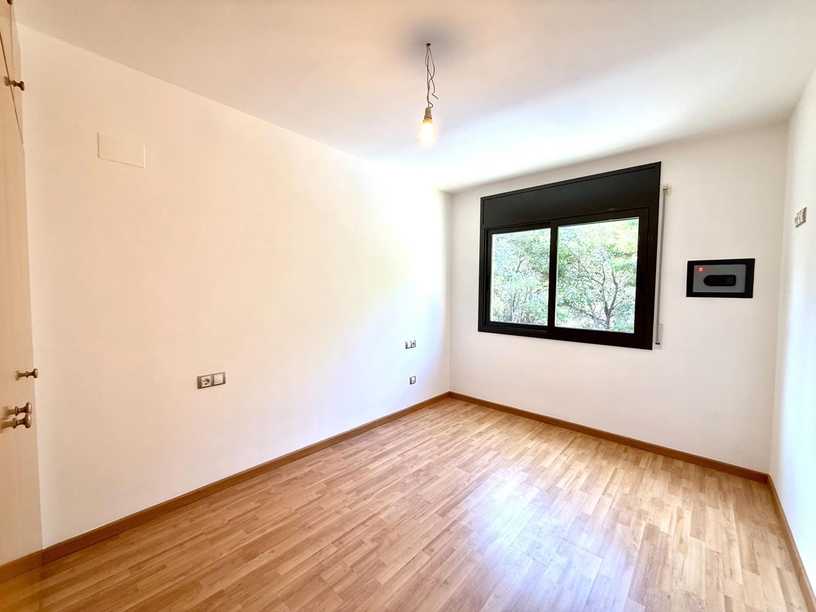 5 sypialnia Willa na sprzedaż w El Vendrell z basenem garażem - 430 000 € (Ref: 9338035)