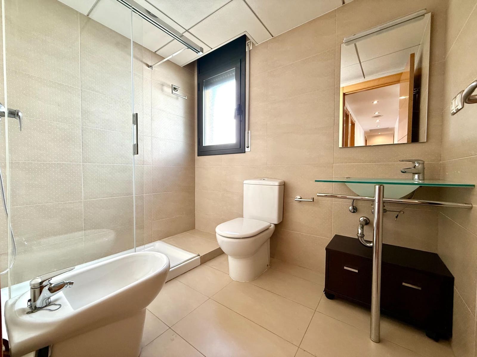 5 sypialnia Willa na sprzedaż w El Vendrell z basenem garażem - 430 000 € (Ref: 9338035)