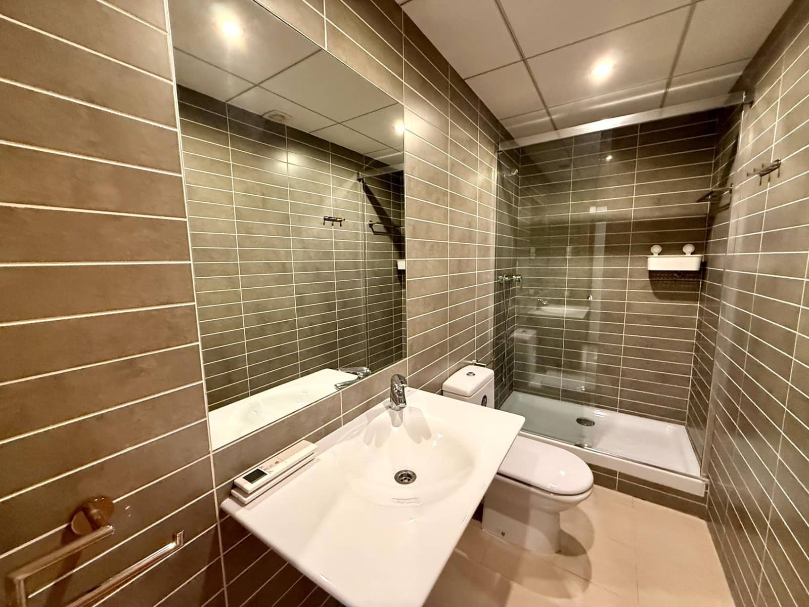 5 sypialnia Willa na sprzedaż w El Vendrell z basenem garażem - 430 000 € (Ref: 9338035)