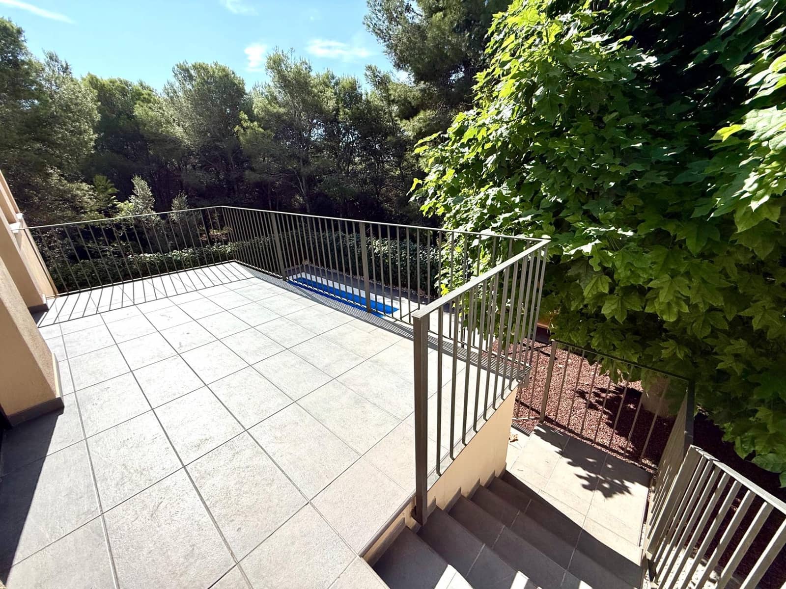 5 sypialnia Willa na sprzedaż w El Vendrell z basenem garażem - 430 000 € (Ref: 9338035)