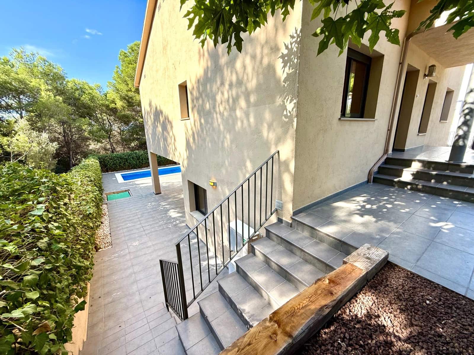 5 sypialnia Willa na sprzedaż w El Vendrell z basenem garażem - 430 000 € (Ref: 9338035)