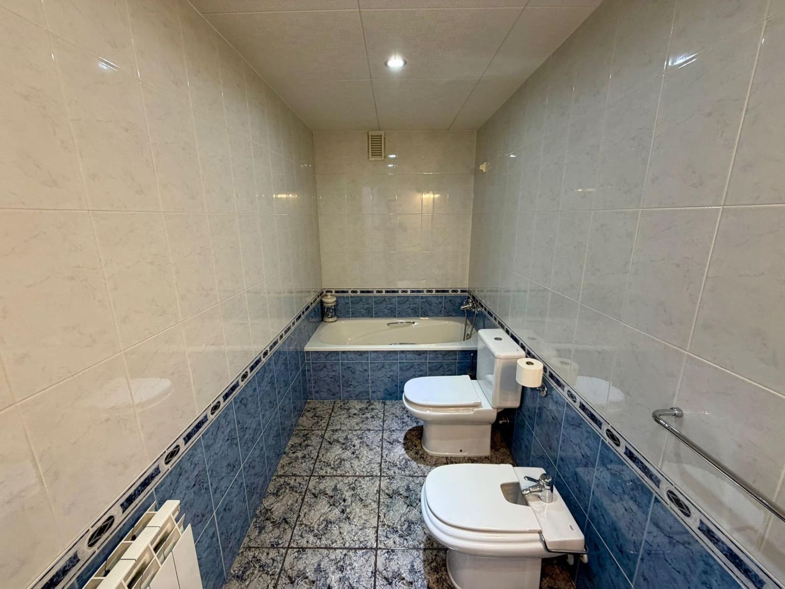 2 bedroom Flat for sale in El Vendrell with garage - € 169,000 (Ref: 9341138)