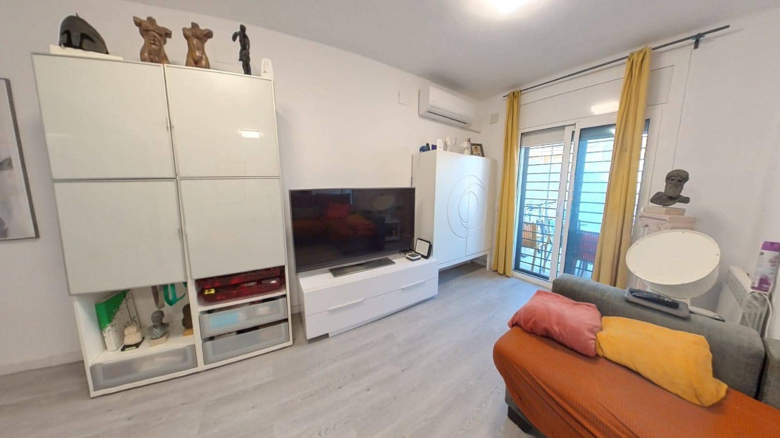 4 makuuhuone Rivitalo myytävänä paikassa Cunit - 325 000 € (Ref: 9341139)