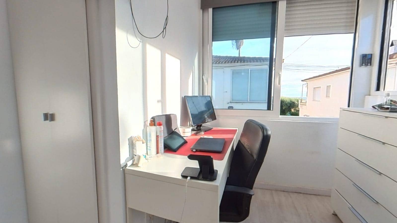 4 makuuhuone Rivitalo myytävänä paikassa Cunit - 325 000 € (Ref: 9341139)