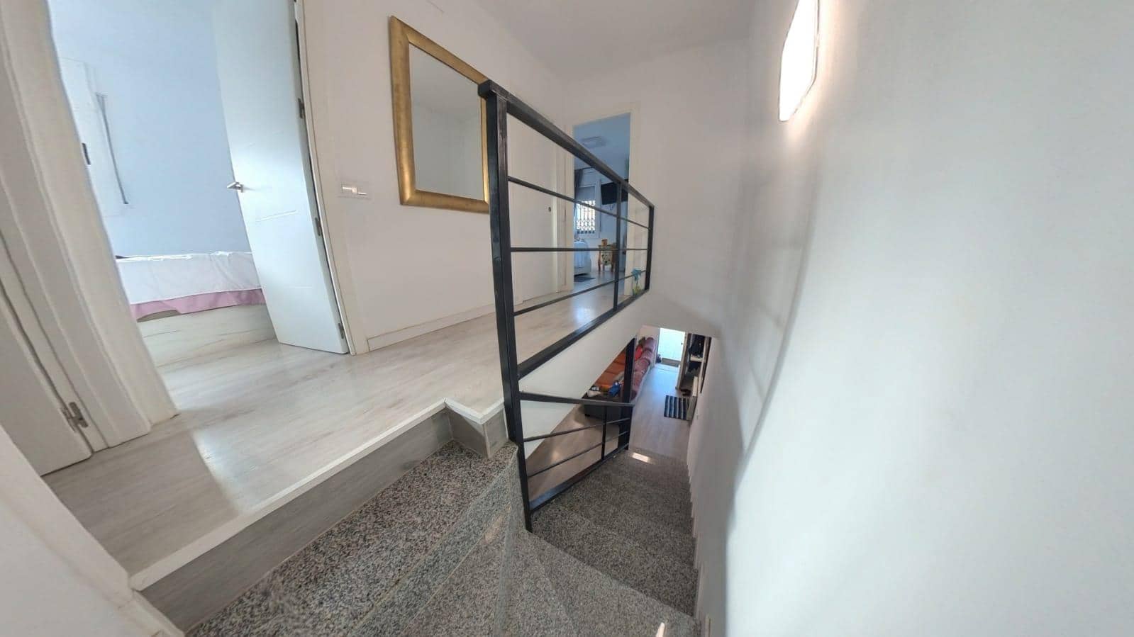 4 makuuhuone Rivitalo myytävänä paikassa Cunit - 325 000 € (Ref: 9341139)