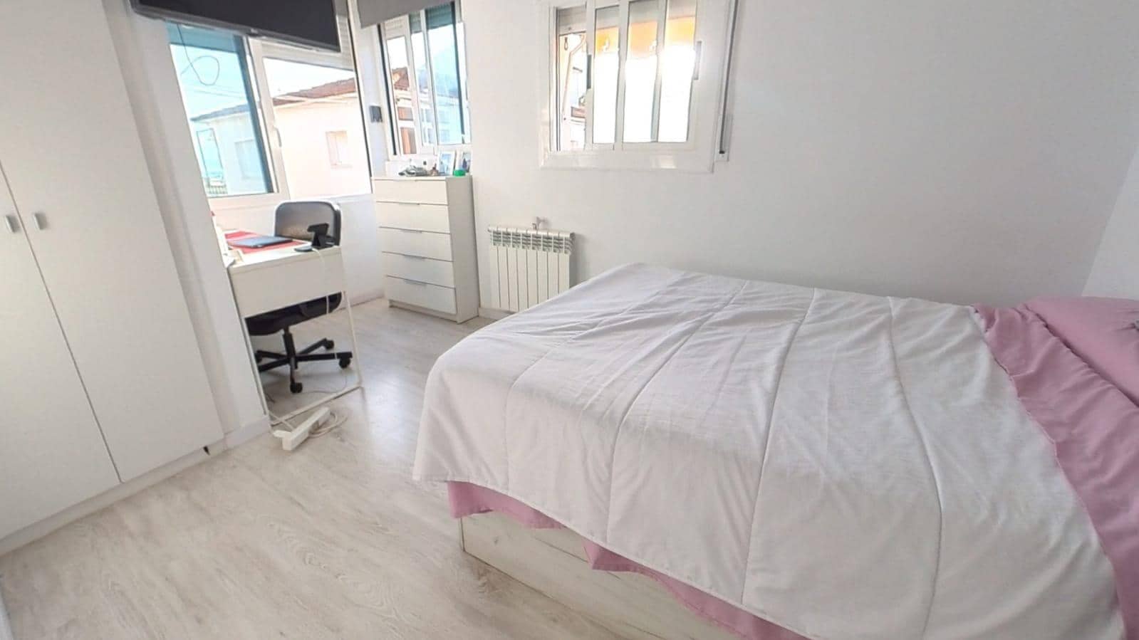 4 makuuhuone Rivitalo myytävänä paikassa Cunit - 325 000 € (Ref: 9341139)