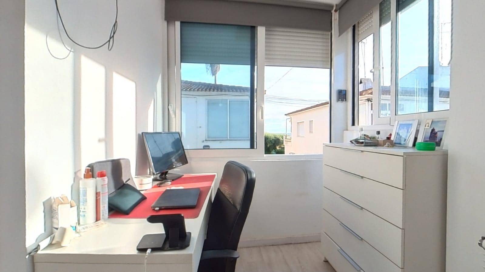 4 makuuhuone Rivitalo myytävänä paikassa Cunit - 325 000 € (Ref: 9341139)