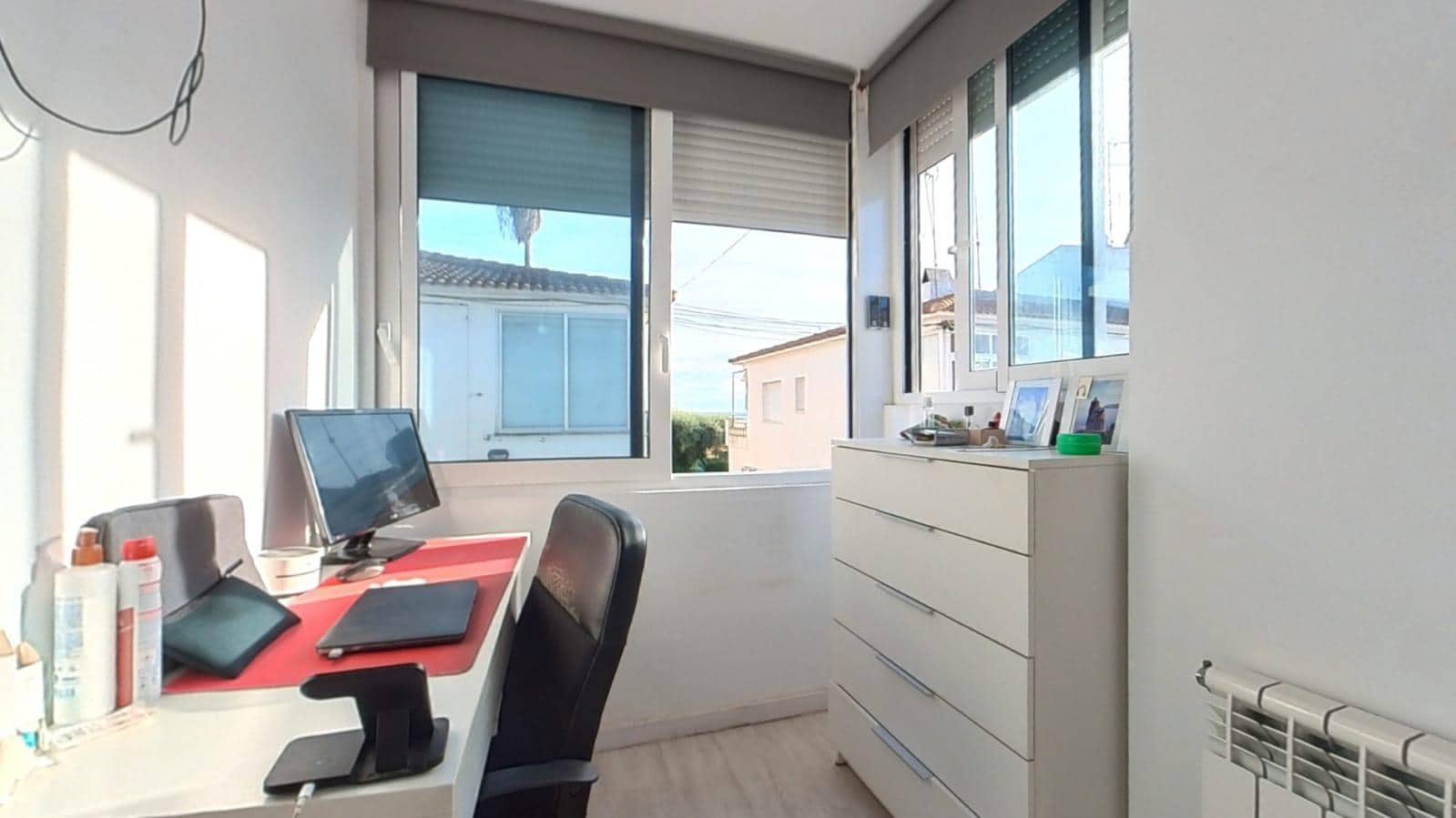 4 makuuhuone Rivitalo myytävänä paikassa Cunit - 325 000 € (Ref: 9341139)