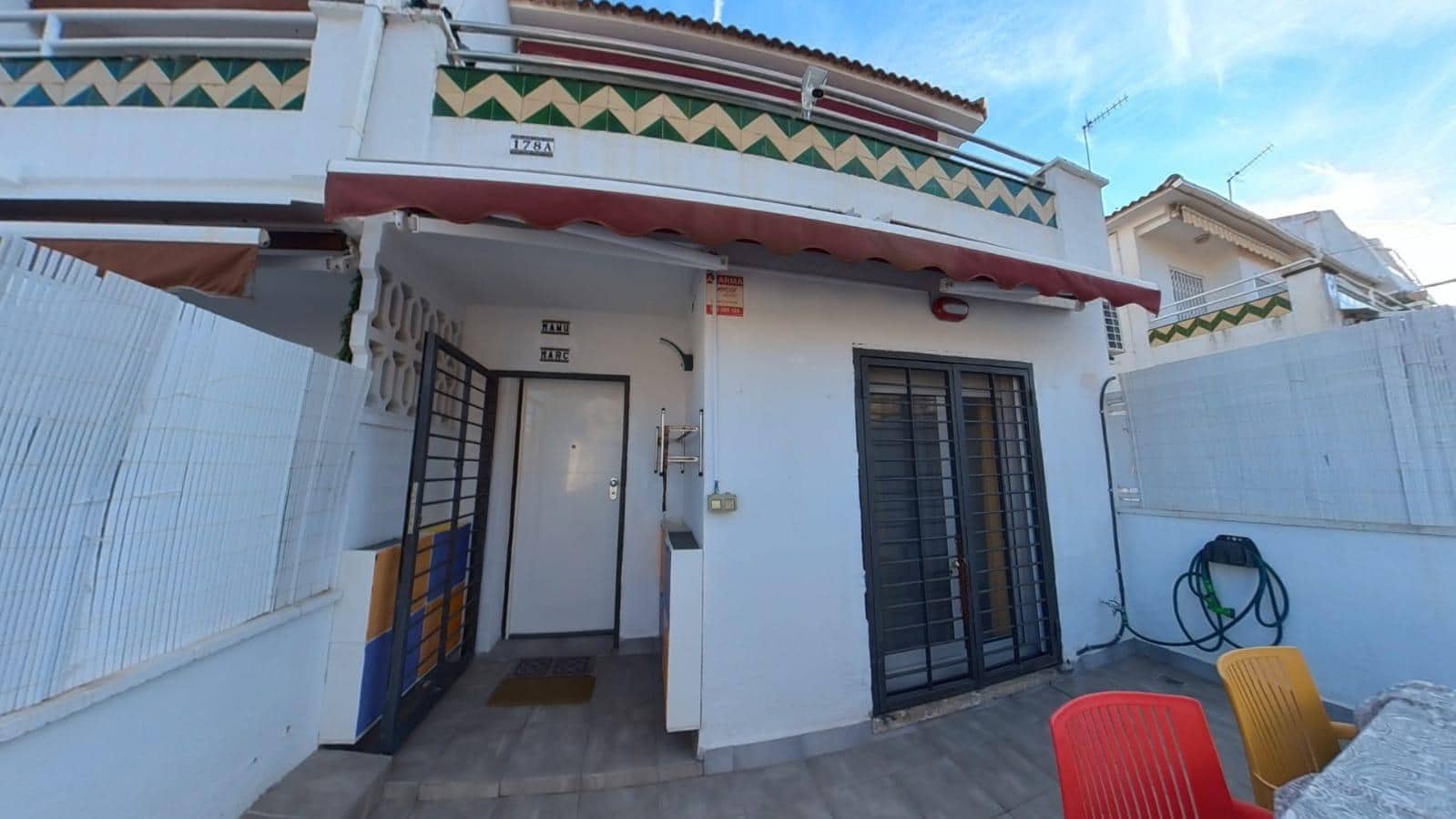 4 makuuhuone Rivitalo myytävänä paikassa Cunit - 325 000 € (Ref: 9341139)