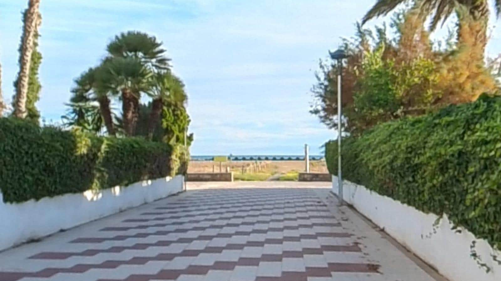 4 makuuhuone Rivitalo myytävänä paikassa Cunit - 325 000 € (Ref: 9341139)