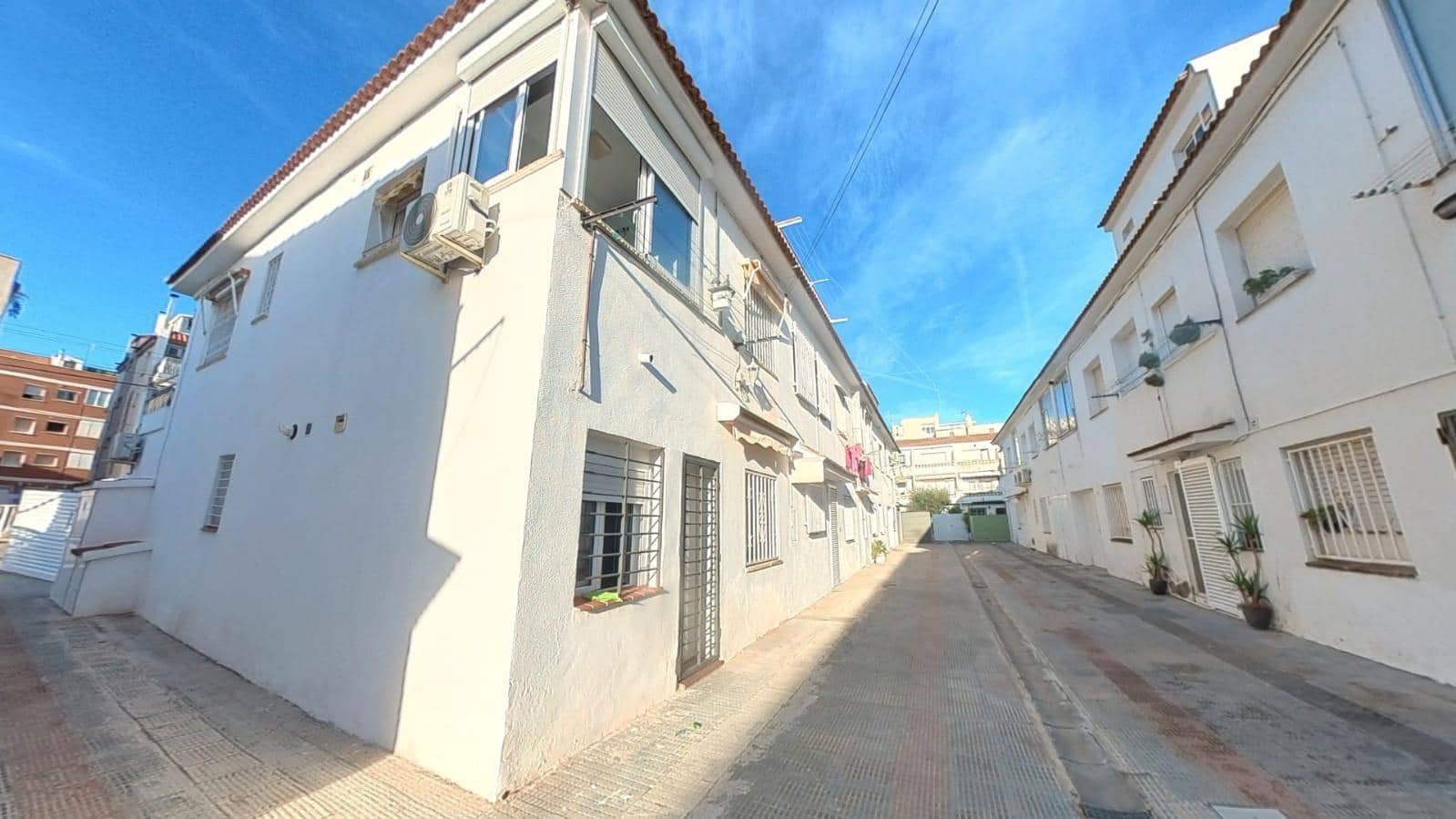 4 makuuhuone Rivitalo myytävänä paikassa Cunit - 325 000 € (Ref: 9341139)