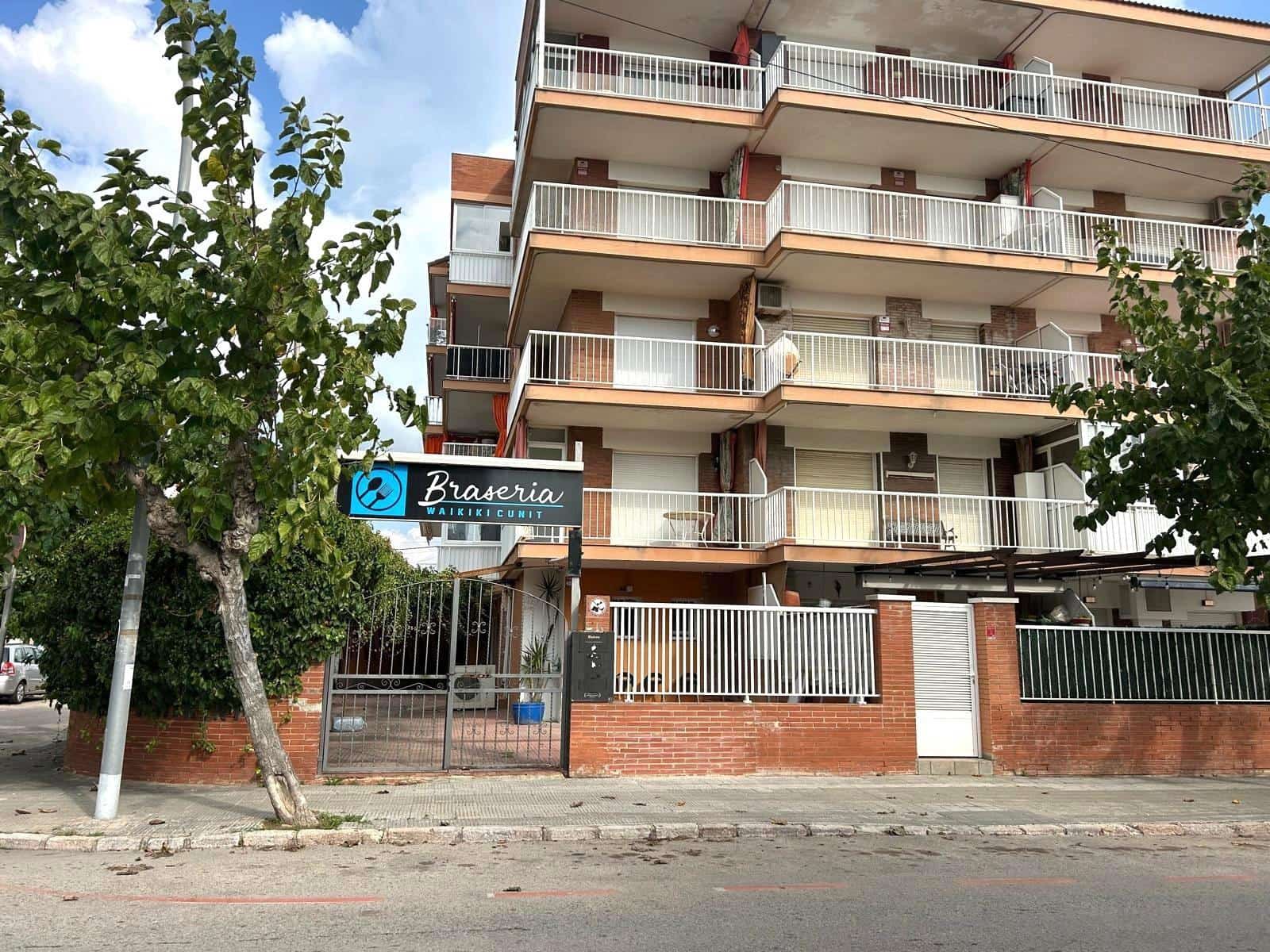 Commercial for sale in Cunit - € 190,000 (Ref: 9359527)