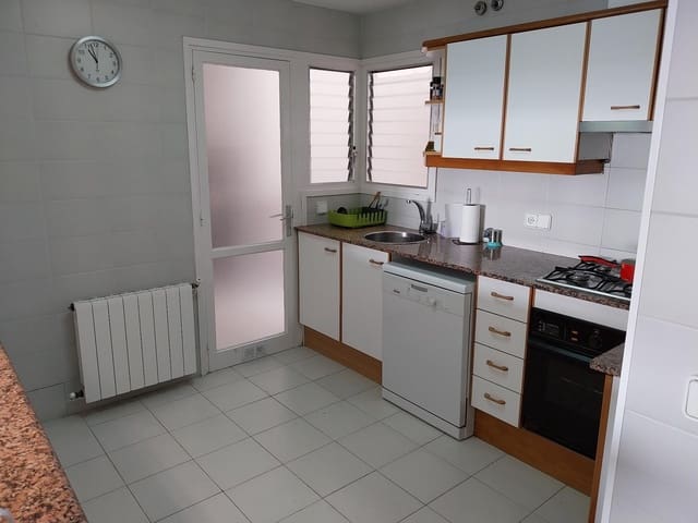 3 makuuhuone Asunto myytävänä paikassa Calafell mukana 
autotalli - 500 000 € (Ref: 9382785)